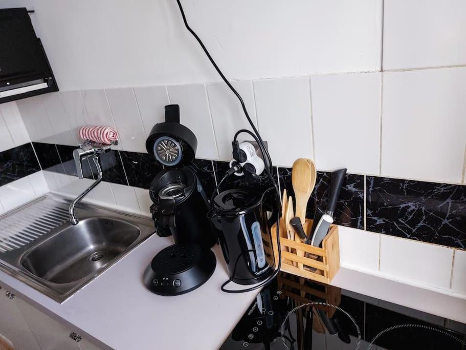 Le Sympathique - Petit Dejeuner, Netflix, Jacuzzi Rouen Exterior photo